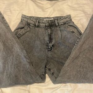Light Black/ Grey 80’s Mom Jeans from Garage!
